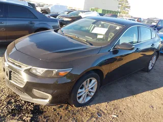 2018 Chevrolet Malibu LT with VIN 1G1ZD5ST8JF263148, listed as a IAAI auction lot 41821276 with 160,562 mi miles and . Bid and sale history available at carsss.com. Image 2.