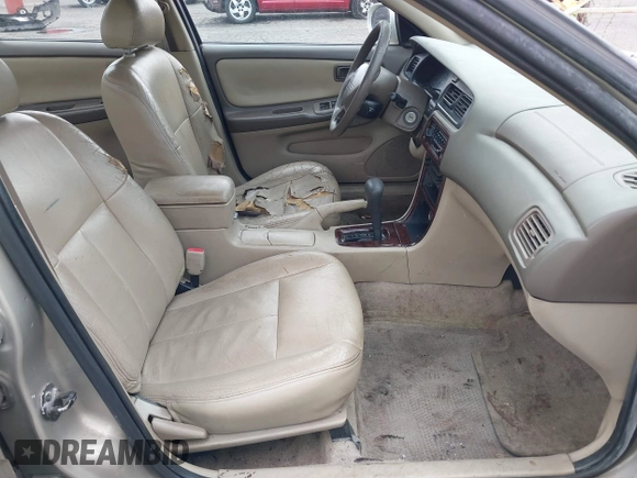 2001 Nissan Altima GXE with VIN 1N4DL01D71C151627, listed as a IAAI auction lot 41632277 with 228,944 mi miles. Bid and sale history available at carsss.com. Image 5.