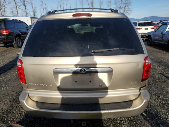 2002 Chrysler Town & Country LX with VIN 2C4GP44352R755546, listed as a Copart auction lot 83494014 with 210,781 mi miles and Salvage Title. Bid and sale history available at carsss.com. Image 6.