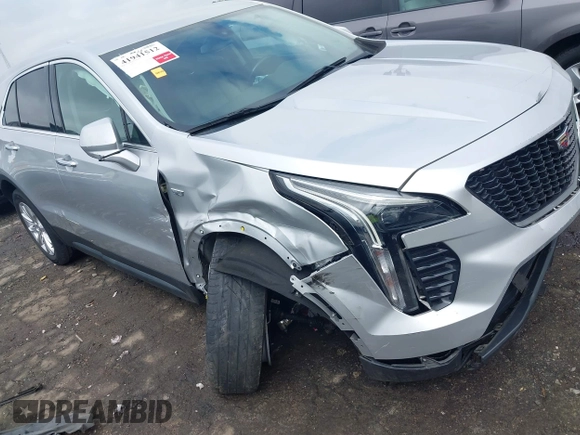 2019 Cadillac XT4 FWD Luxury z VIN 1GYAZAR43KF160132, wystawiony jako IAAI lot #41941512 z przebiegiem 68 835 mil mil oraz . Historia ofert i sprzedaży dostępna na DreamBid. Obrazek 1.