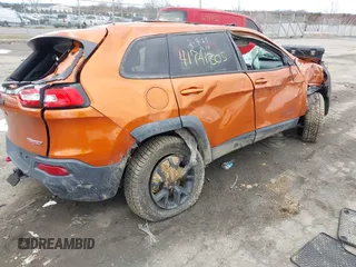 2015 Jeep Cherokee Trailhawk z VIN 1C4PJMBS9FW750858, wystawiony jako IAAI lot #41741305 z przebiegiem Nie podano mil oraz . Historia ofert i sprzedaży dostępna na DreamBid. Obrazek 4.