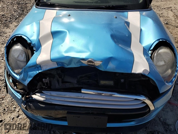 2015 MINI Hardtop with VIN WMWXM5C5XFT942679, listed as a Copart auction lot 49799655 with 79,072 mi miles and Salvage Title. Bid and sale history available at DreamBid. Image 11.
