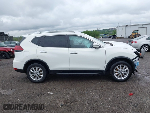 2020 Nissan Rogue S z VIN JN8AT2MVXLW112758, wystawiony jako IAAI lot #42244944 z przebiegiem 31 984 mil mil oraz . Historia ofert i sprzedaży dostępna na DreamBid. Obrazek 12.