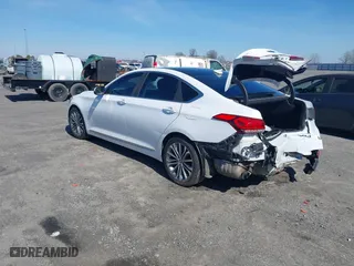 2015 Hyundai Genesis 3.8L with VIN KMHGN4JE7FU082789, listed as a IAAI auction lot 41480393 with 84,481 mi miles. Bid and sale history available at carsss.com. Image 3.