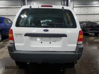 2004 Ford Escape XLS with VIN 1FMYU92164KA28697, listed as a Copart auction lot 87878445 with 156,767 mi miles and Salvage Title. Bid and sale history available at DreamBid. Image 6.