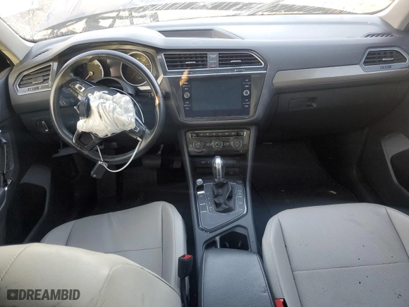2018 Volkswagen Tiguan SEL with VIN 3VV3B7AX3JM010324, listed as a Copart auction lot 42957245 with 0 mi miles and Salvage Title. Bid and sale history available at carsss.com. Image 8.