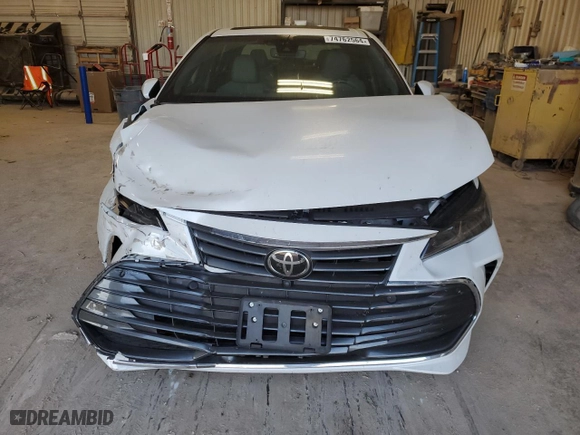 2022 Toyota Avalon Limited with VIN 4T1DZ1FB1NU073041, listed as a Copart auction lot 74762564 with 18,315 mi miles and Salvage Title. Bid and sale history available at carsss.com. Image 5.
