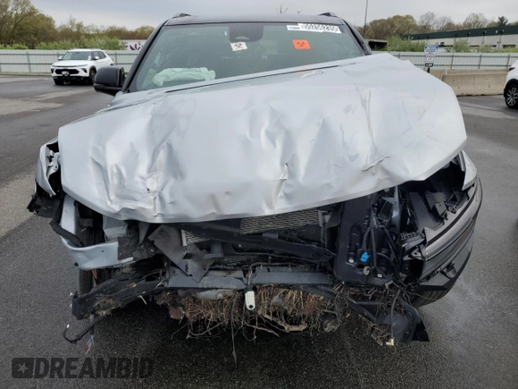 2024 Jeep Grand Wagoneer Series II with VIN 1C4SJSFP3RS150188, listed as a Copart auction lot 55256235 with 3,371 mi miles and Non repairable. Bid and sale history available at DreamBid. Image 5.
