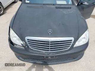 2008 Mercedes-Benz S 550 with VIN WDDNG71X88A214557, listed as a IAAI auction lot 42025575 with 181,083 mi miles and . Bid and sale history available at DreamBid. Image 6.