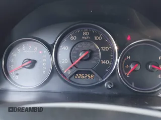 2004 Honda Civic LX z VIN 2HGES16614H624331, wystawiony jako IAAI lot #41928873 z przebiegiem 226 258 mil mil oraz . Historia ofert i sprzedaży dostępna na DreamBid. Obrazek 7.