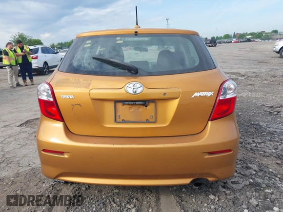 2009 Toyota Matrix z VIN 2T1KU40E29C012878, wystawiony jako IAAI lot #42177978 z przebiegiem 119 897 mil mil oraz . Historia ofert i sprzedaży dostępna na DreamBid. Obrazek 15.