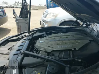 2011 BMW 7 Series 750Li z VIN WBAKB8C56BCY65806, wystawiony jako IAAI lot #42283560 z przebiegiem 100 893 mil mil oraz . Historia ofert i sprzedaży dostępna na DreamBid. Obrazek 13.