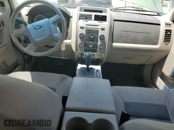 2008 Ford Escape XLT with VIN 1FMCU03158KC24575, listed as a Copart auction lot 57133855 with 200,329 mi miles and Salvage title. Bid and sale history available at DreamBid. Image 8.