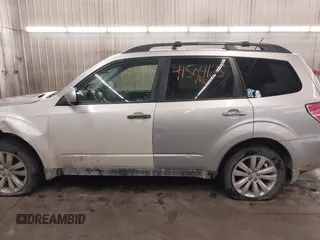 2012 Subaru Forester 2.5X Premium with VIN JF2SHBCC4CH459509, listed as a IAAI auction lot 41504125 with 189,749 mi miles. Bid and sale history available at carsss.com. Image 15.