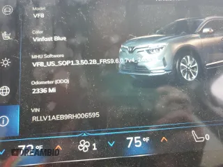 2024 VinFast VF 8 Eco z VIN RLLV1AEB7RH004473, wystawiony jako Copart lot #57440575 z przebiegiem 2336 mil mil oraz Tytuł czysty. Historia ofert i sprzedaży dostępna na DreamBid. Obrazek 9.