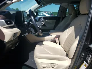2021 Toyota Highlander XLE with VIN 5TDGZRAH4MS080595, listed as a Copart auction lot 61874615 with 56,315 mi miles and Salvage title. Bid and sale history available at DreamBid. Image 7.