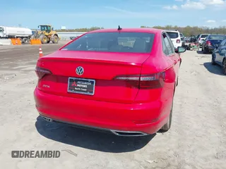 2020 Volkswagen Jetta S z VIN 3VWCB7BU3LM037591, wystawiony jako IAAI lot #42118342 z przebiegiem 72 144 mil mil oraz . Historia ofert i sprzedaży dostępna na DreamBid. Obrazek 4.