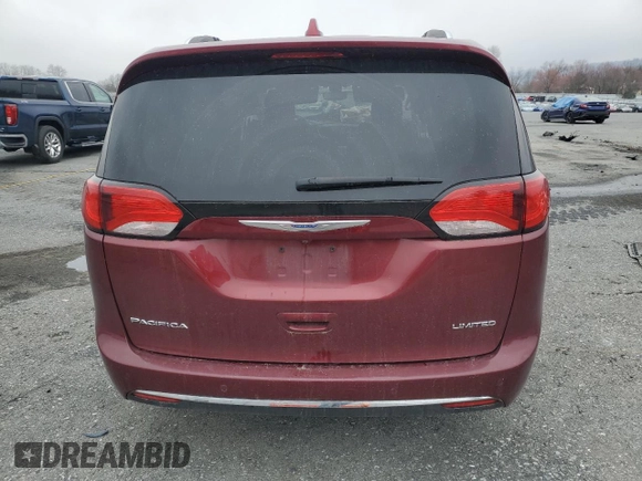 2018 Chrysler Pacifica Limited z VIN 2C4RC1GG7JR273886, wystawiony jako Copart lot #50383575 z przebiegiem 95 103 mil mil oraz Szkody całkowita. Historia ofert i sprzedaży dostępna na DreamBid. Obrazek 6.