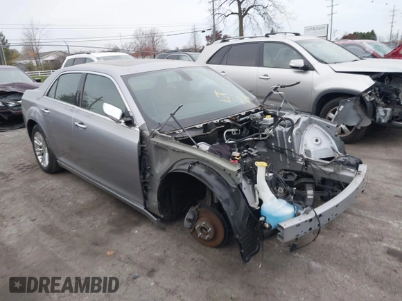 2016 Chrysler 300 with VIN 2C3CCAEGXGH322526, listed as a IAAI auction lot 40857706 with 40,879 mi miles. Bid and sale history available at carsss.com. Image 1.