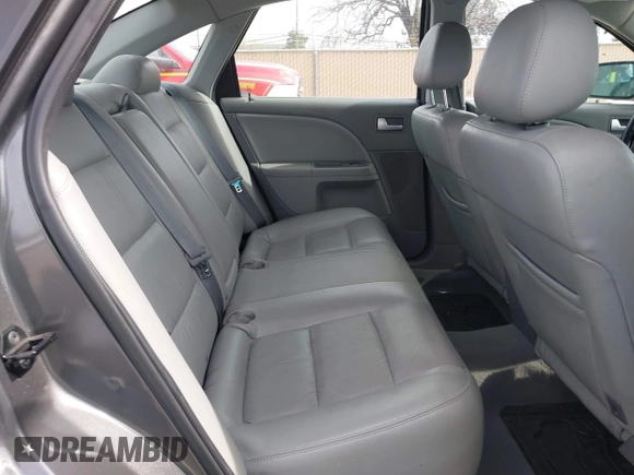 2006 Ford Five Hundred SEL with VIN 1FAFP24106G147137, listed as a IAAI auction lot 41823911 with 132,936 mi miles. Bid and sale history available at carsss.com. Image 8.