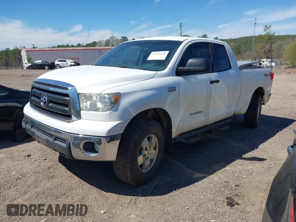 2010 Toyota Tundra z VIN 5TFUW5F15AX148425, wystawiony jako IAAI lot #41829616 z przebiegiem 125 623 mil mil oraz . Historia ofert i sprzedaży dostępna na DreamBid. Obrazek 17.