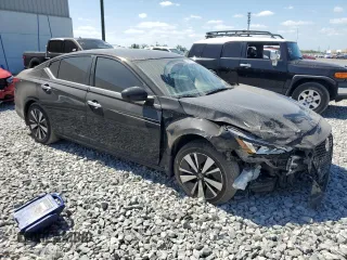 2022 Nissan Altima SV z VIN 1N4BL4DV7NN368463, wystawiony jako Copart lot #54842435 z przebiegiem 88 439 mil mil oraz Nie do naprawy. Historia ofert i sprzedaży dostępna na DreamBid. Obrazek 4.