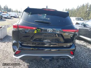 2022 Toyota Highlander XSE with VIN 5TDLZRBH5NS174872, listed as a IAAI auction lot 41883539 with 48,835 mi miles. Bid and sale history available at carsss.com. Image 16.