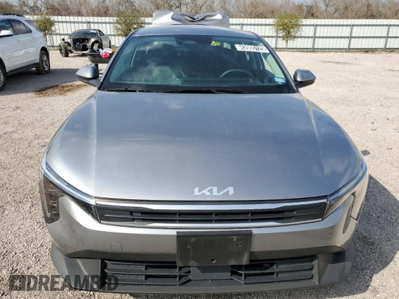 2025 Kia K4 LX with VIN 3KPFT4DEXSE018188, listed as a Copart auction lot 43905125 with 8,395 mi miles and Clean Title. Bid and sale history available at carsss.com. Image 5.