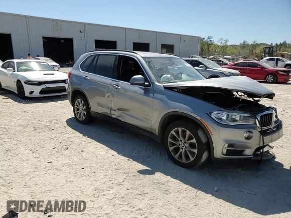 2016 BMW X5 xDrive35i z VIN 5UXKR0C51G0P30210, wystawiony jako Copart lot #49525235 z przebiegiem Nie podano mil oraz Szkoda całkowita • Salvage title. Historia ofert i sprzedaży dostępna na DreamBid. Obrazek 12.
