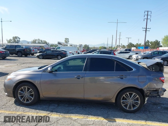 2015 Toyota Camry XLE with VIN 4T1BF1FK6FU901697, listed as a IAAI auction lot 41974098 with 121,817 mi miles. Bid and sale history available at carsss.com. Image 15.