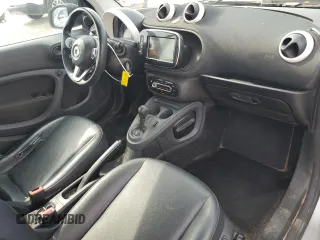 2016 Smart fortwo Passion with VIN WMEFJ5DA2GK140588, listed as a Copart auction lot 57504315 with 59,145 mi miles and Salvage title. Bid and sale history available at DreamBid. Image 8.