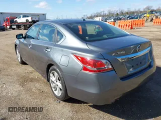 2014 Nissan Altima SV with VIN 1N4AL3AP2EC271064, listed as a IAAI auction lot 41931786 with 126,346 mi miles and . Bid and sale history available at DreamBid. Image 3.