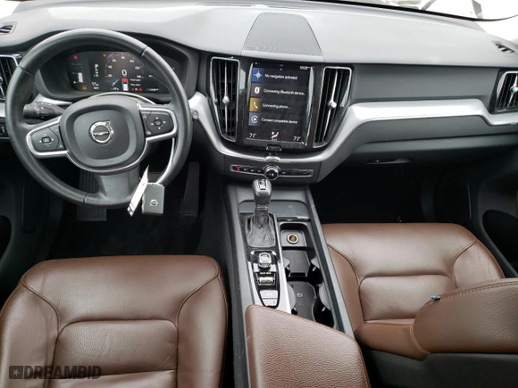 2018 Volvo XC60 Momentum with VIN LYV102RK1JB083592, listed as a Copart auction lot 68032212 with 34,094 mi miles. Bid and sale history available at carsss.com. Image 8.