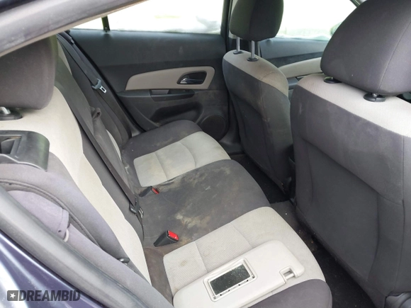 2014 Chevrolet Cruze LS with VIN 1G1PB5SG7E7142059, listed as a IAAI auction lot 41435050 with 106,067 mi miles. Bid and sale history available at carsss.com. Image 8.