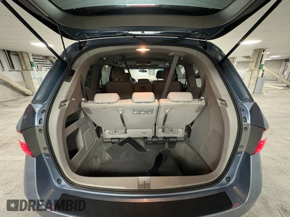 2011 Honda Odyssey EX-L with VIN 5FNRL5H64BB042793, listed as a Copart auction lot 56841615 with 149,454 mi miles and Clean Title. Bid and sale history available at DreamBid. Image 6.