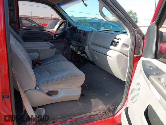 2000 Ford F-350 XL with VIN 3FTSW30F7YMA33373, listed as a IAAI auction lot 42512365 with 318,628 mi miles and . Bid and sale history available at DreamBid. Image 5.