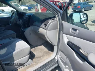 2005 Toyota Sienna CE with VIN 5TDZA23C75S342958, listed as a IAAI auction lot 42120039 with 211,029 mi miles. Bid and sale history available at carsss.com. Image 5.