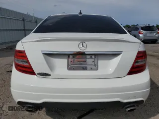 2013 Mercedes-Benz C 300 Sport с VIN WDDGF8ABXDR286670, выставлен на аукционе Copart как лот 61009525 с пробегом 125 791 миль миль и Списание • Salvage title. История ставок и продаж доступна на DreamBid. Изображение 6.