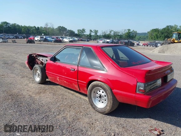 1988 Ford Mustang with VIN 1FABP41E3JF149982, listed as a IAAI auction lot 42564315 with 83,479 mi miles and . Bid and sale history available at DreamBid. Image 3.