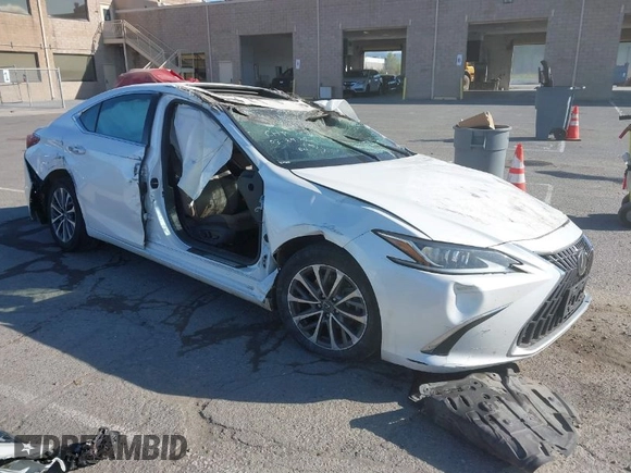 2022 Lexus ES with VIN 58ACZ1B16NU122915, listed as a IAAI auction lot 41891989 with 67,335 mi miles. Bid and sale history available at carsss.com. Image 1.