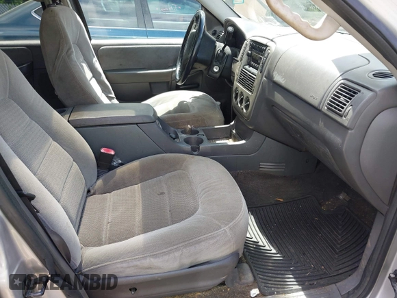 2005 Ford Explorer XLT with VIN 1FMDU73E05UA46123, listed as a IAAI auction lot 42511282 with 140,681 mi miles and . Bid and sale history available at DreamBid. Image 5.