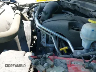 2018 Ram 1500 Express z VIN 3C6RR6KT7JG219260, wystawiony jako IAAI lot #42994379 z przebiegiem 101 946 mil mil oraz . Historia ofert i sprzedaży dostępna na DreamBid. Obrazek 19.