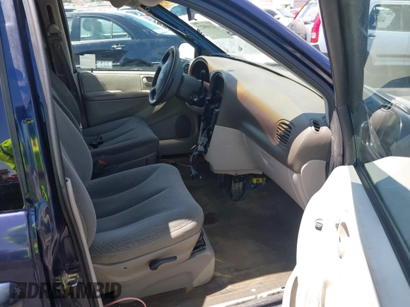 2005 Dodge Caravan SXT with VIN 1D8GP45R65B280660, listed as a IAAI auction lot 42169027 with 246,407 mi miles and . Bid and sale history available at carsss.com. Image 5.