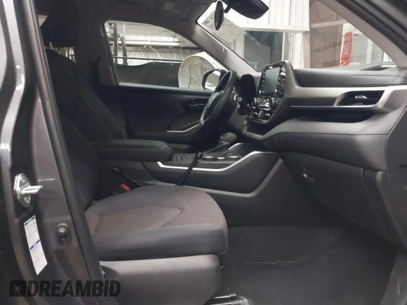2021 Toyota Highlander L with VIN 5TDCZRBH2MS146641, listed as a IAAI auction lot 42237613 with 68,480 mi miles and . Bid and sale history available at DreamBid. Image 5.