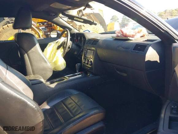 2013 Dodge Challenger SXT with VIN 2C3CDYAG5DH562557, listed as a IAAI auction lot 41694697 with 135,915 mi miles. Bid and sale history available at carsss.com. Image 5.