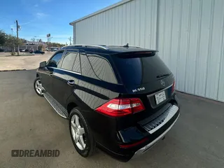 2012 Mercedes-Benz M 550 with VIN 4JGDA7DB4CA049084, listed as a Copart auction lot 83238734 with 88,571 mi miles and Clean title. Bid and sale history available at DreamBid. Image 3.