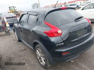 2014 Nissan Juke S with VIN JN8AF5MR1ET351423, listed as a IAAI auction lot 41581183 with 100,528 mi miles. Bid and sale history available at carsss.com. Image 3.
