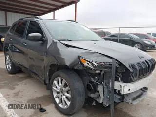 2018 Jeep Cherokee Latitude with VIN 1C4PJLCB1JD588916, listed as a IAAI auction lot 41019397 with 135,929 mi miles. Bid and sale history available at carsss.com. Image 17.
