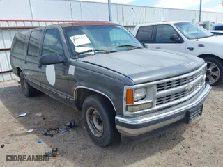 1999 Chevrolet Suburban with VIN 1GNEC16R9XJ502770, listed as a IAAI auction lot 42000467 with 245,844 mi miles. Bid and sale history available at carsss.com. Image 1.