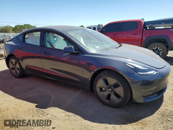 2022 Tesla Model 3 z VIN 5YJ3E1EA2NF336165, wystawiony jako Copart lot #80166114 z przebiegiem 23 097 mil mil oraz Szkoda całkowita • Salvage title. Historia ofert i sprzedaży dostępna na DreamBid. Obrazek 4.